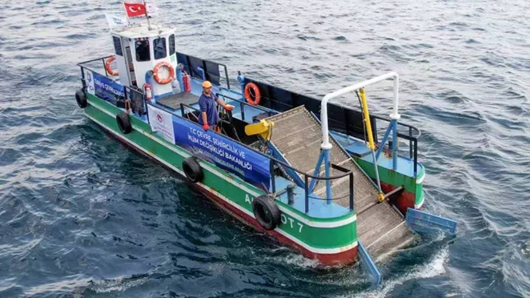 Denize atılan çöpler 'Pes' dedirtti: Sorsan hepsi 'Vatanseverim' der! Denizi kirletenlere cezai yaptırım için harekete geçildi 5